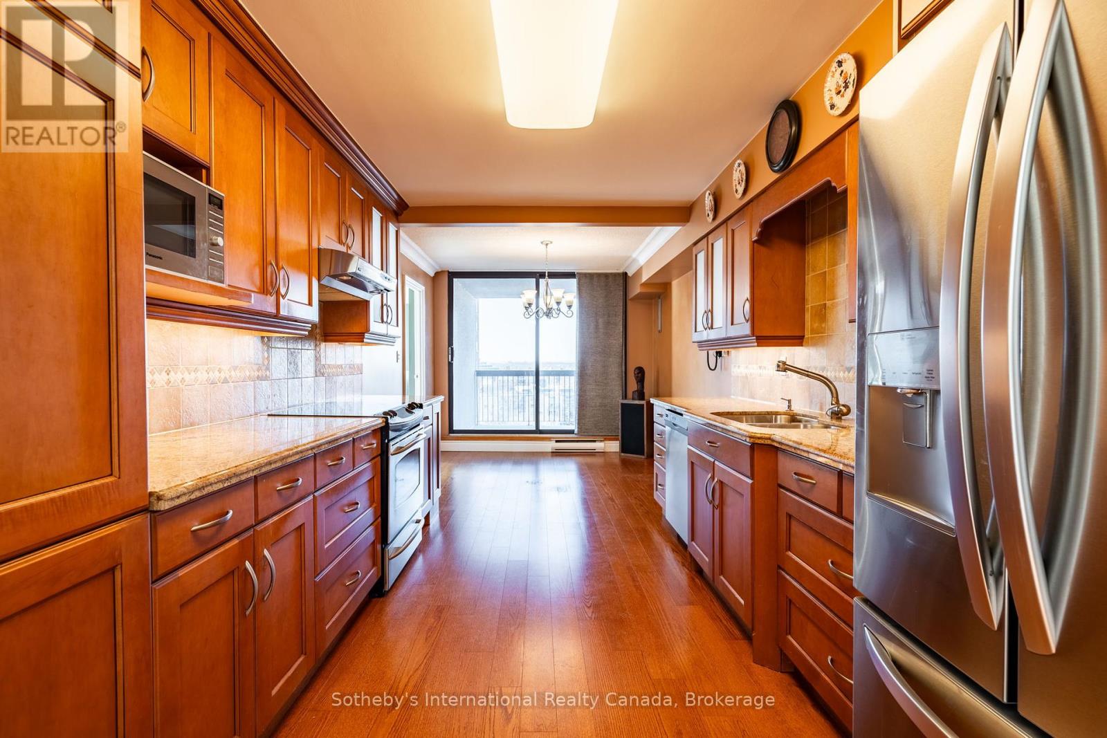 1107 - 2180 MARINE DRIVE