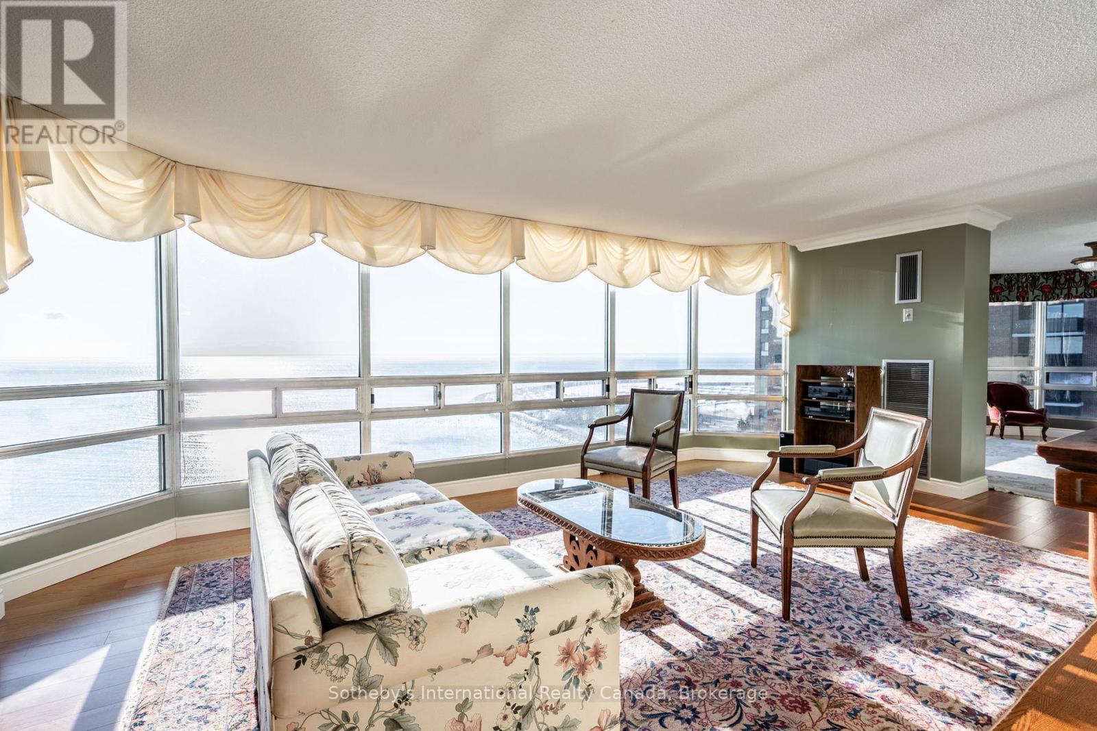 1107 - 2180 MARINE DRIVE