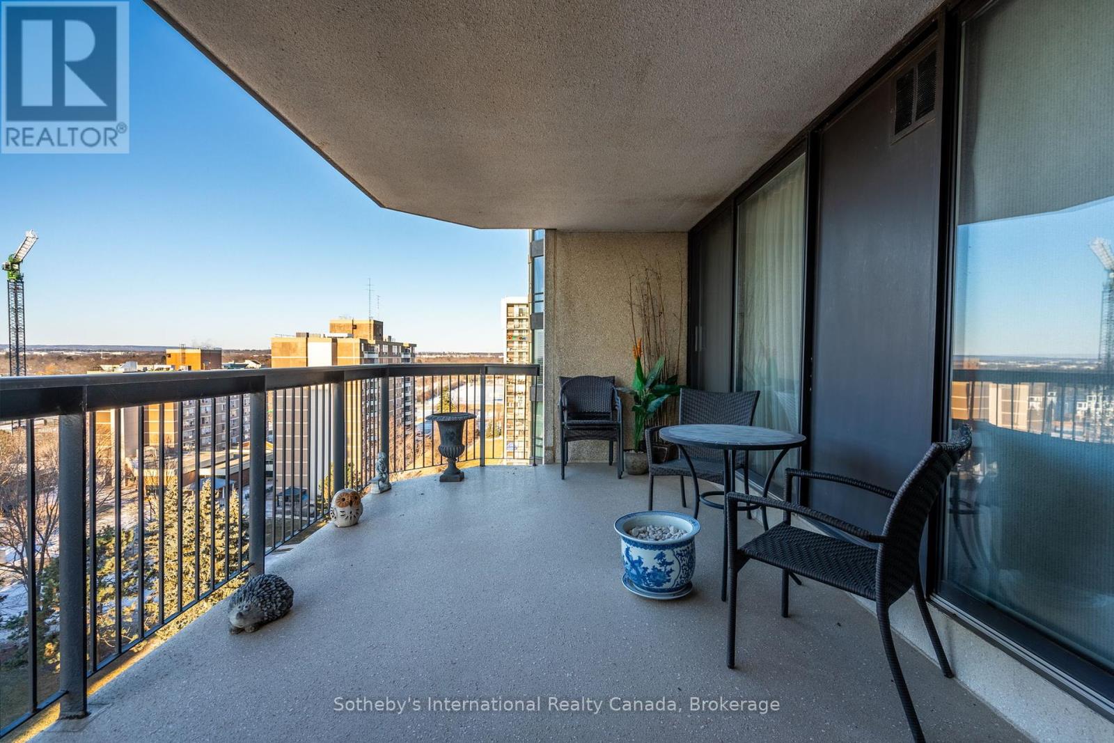 1107 - 2180 MARINE DRIVE