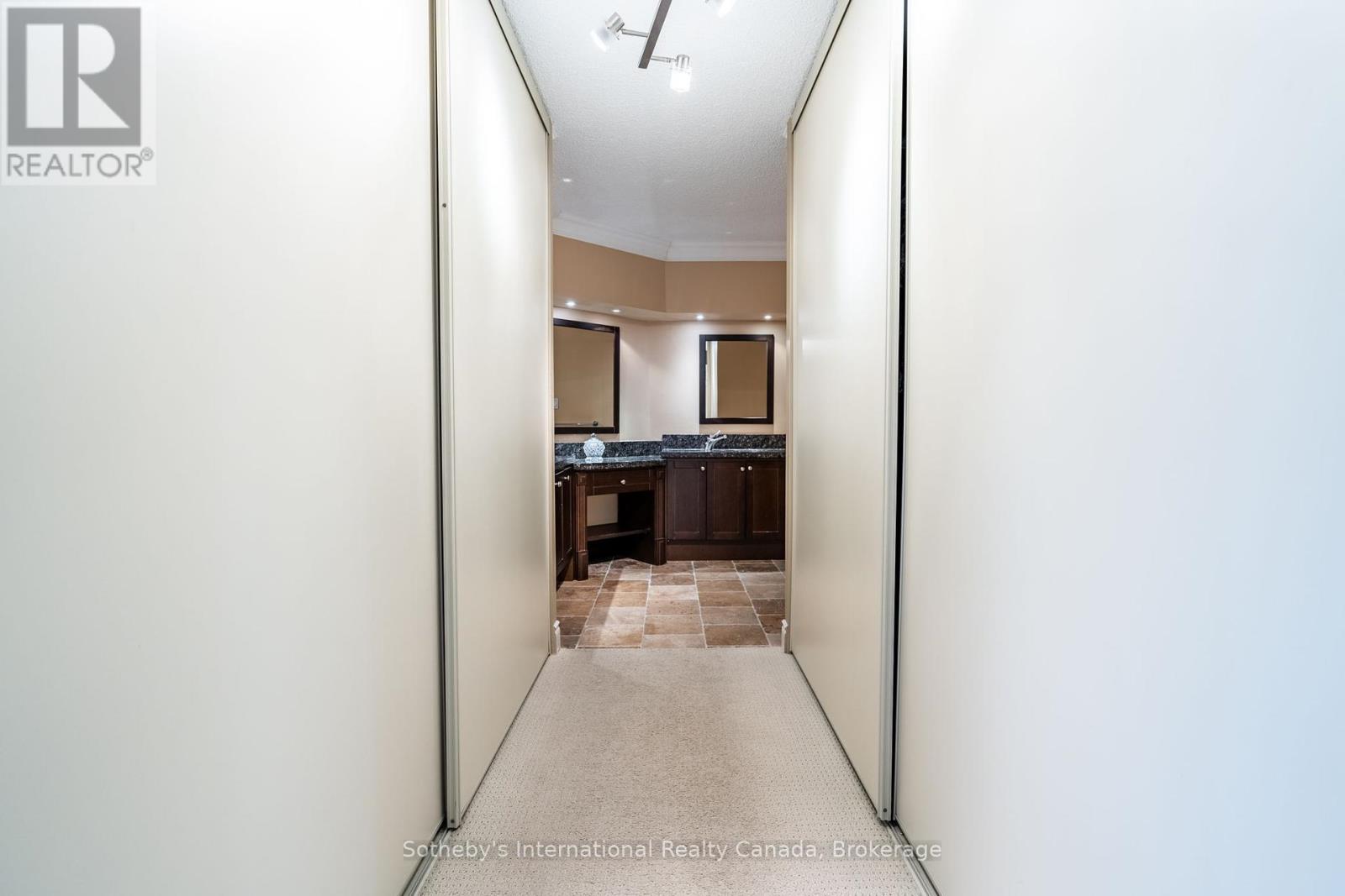 1107 - 2180 MARINE DRIVE