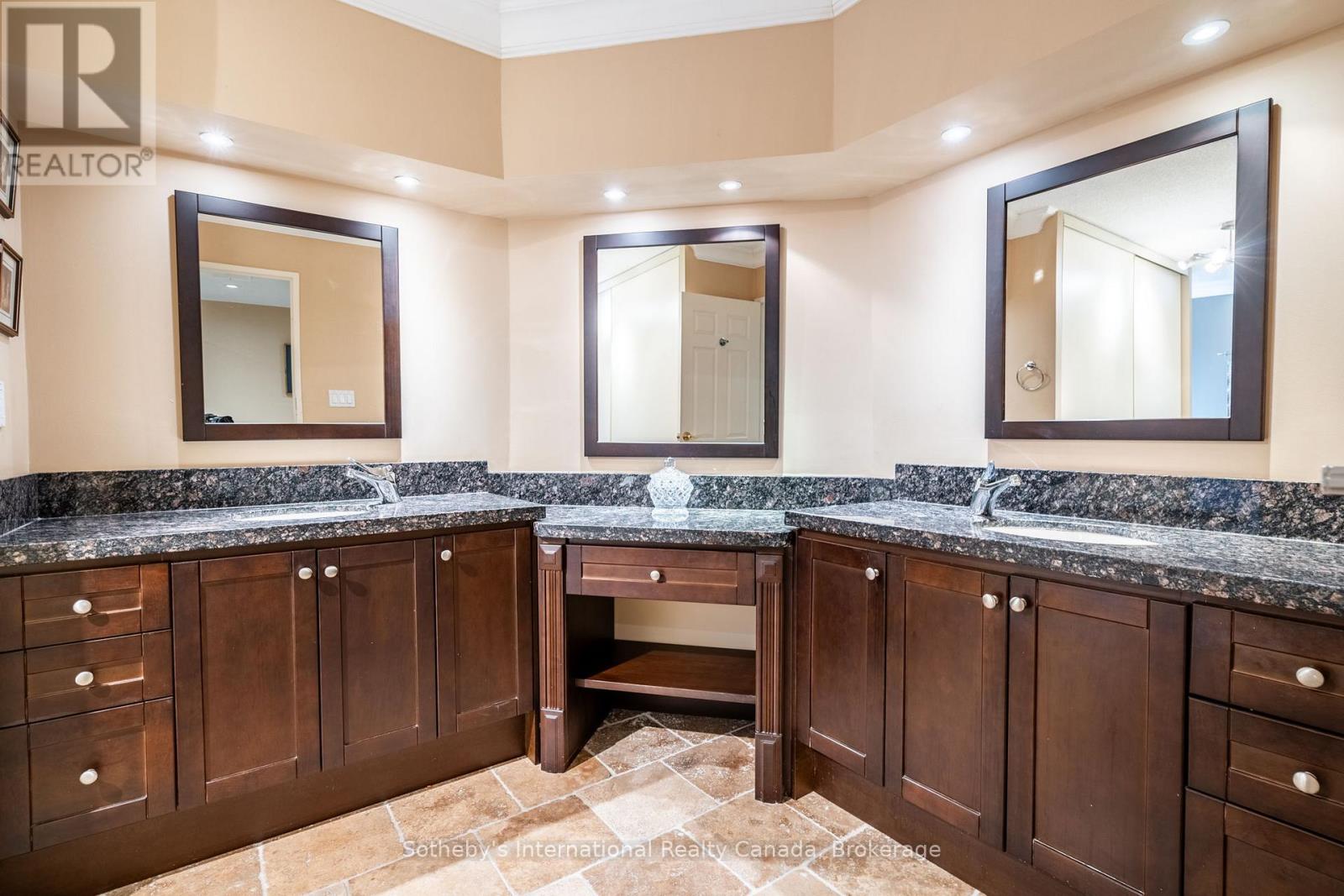 1107 - 2180 MARINE DRIVE