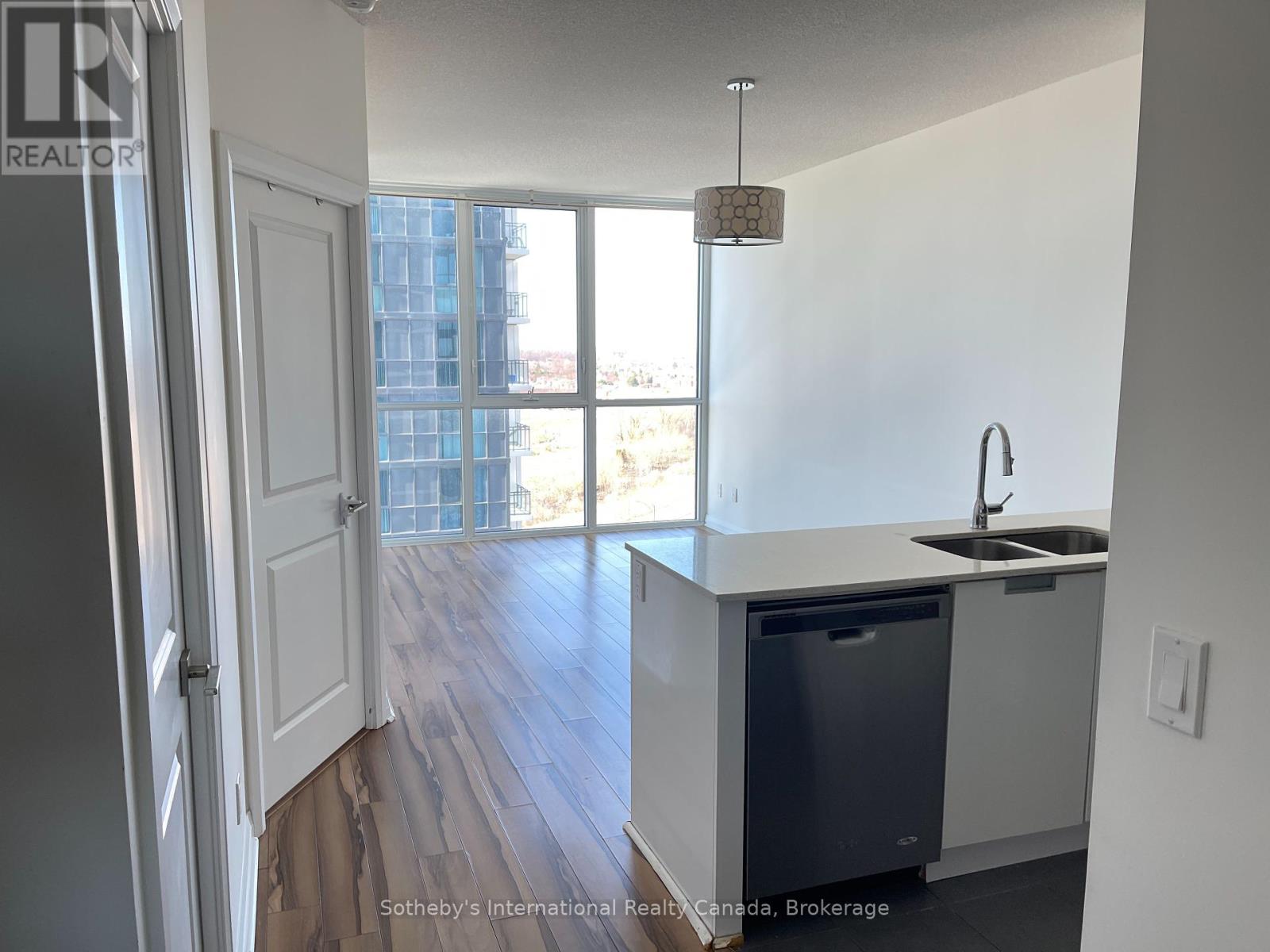 1010 - 55 EGLINTON AVENUE