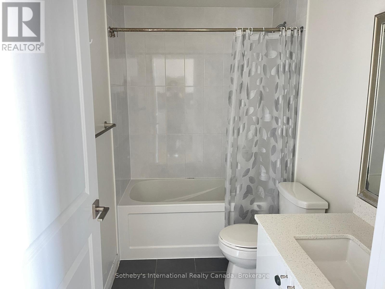 1010 - 55 EGLINTON AVENUE