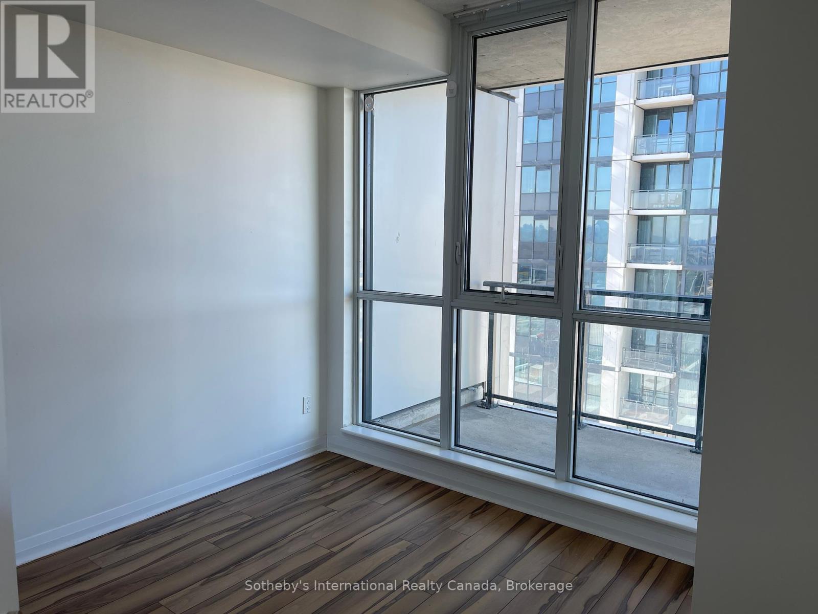 1010 - 55 EGLINTON AVENUE