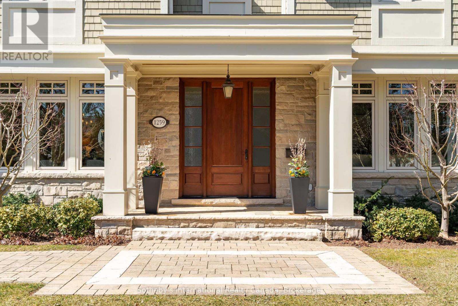 1259 SPRUCELEA DRIVE