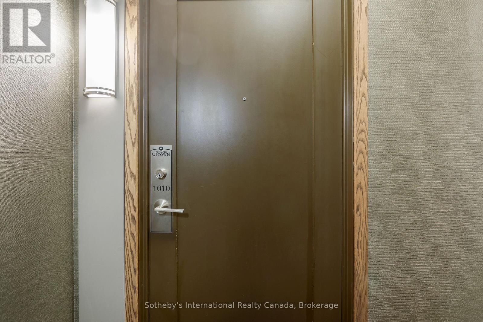 1010 - 55 EGLINTON AVENUE W