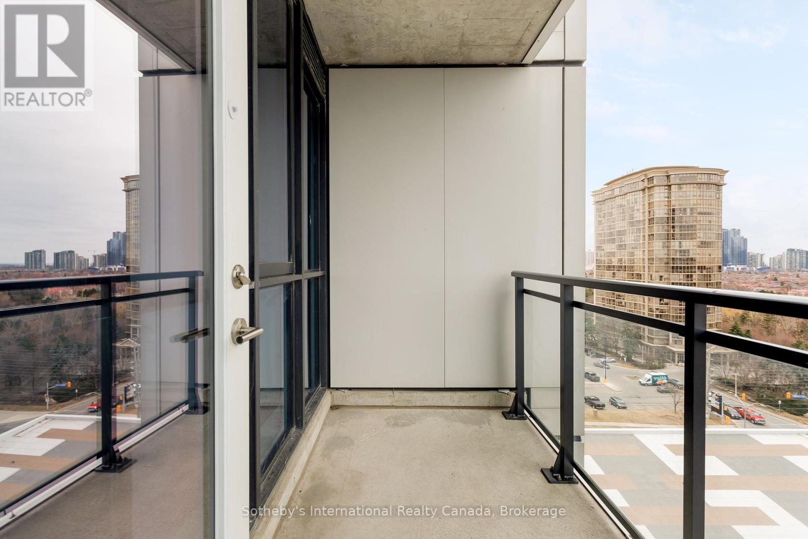 1010 - 55 EGLINTON AVENUE W