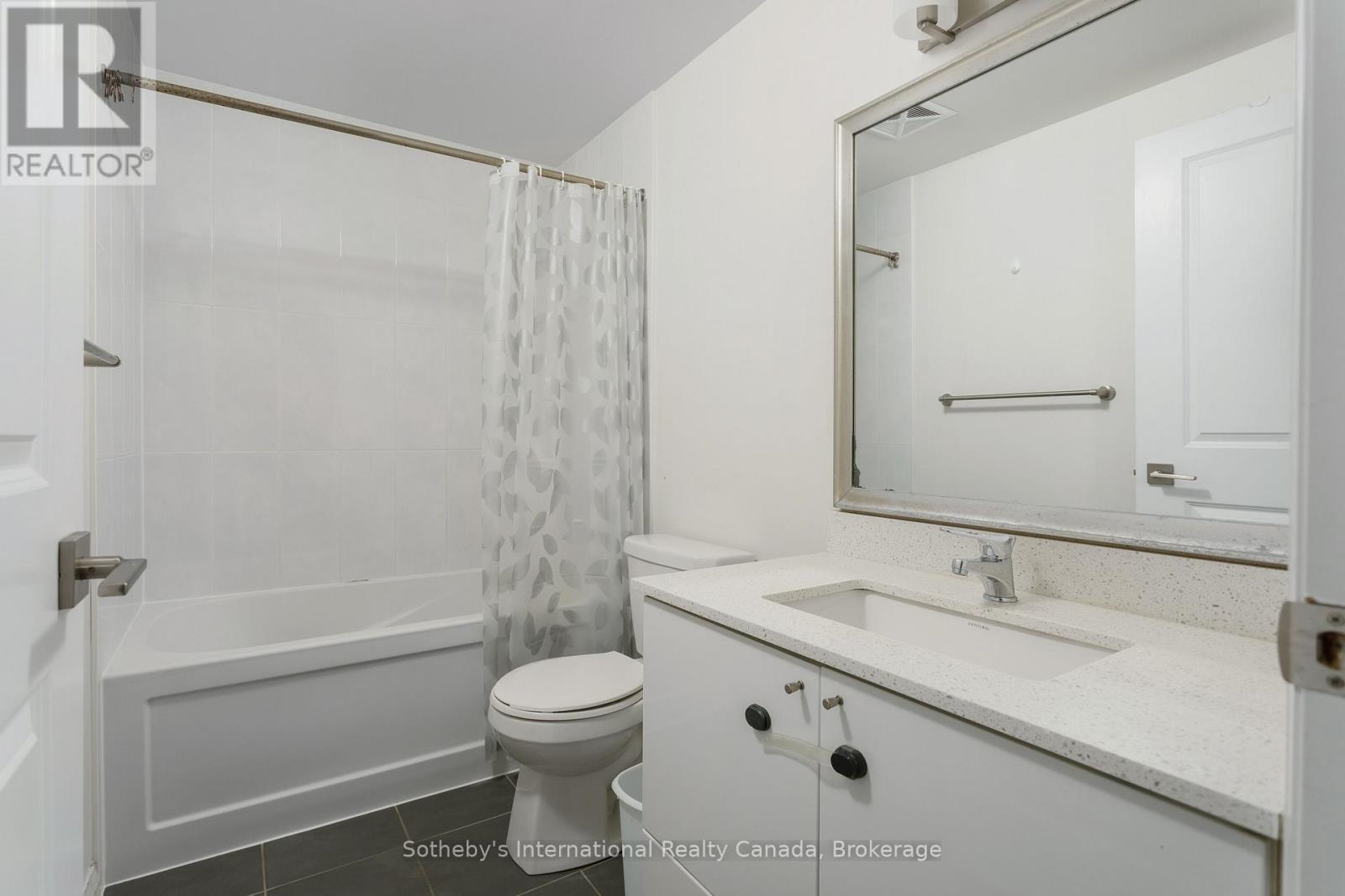 1010 - 55 EGLINTON AVENUE W