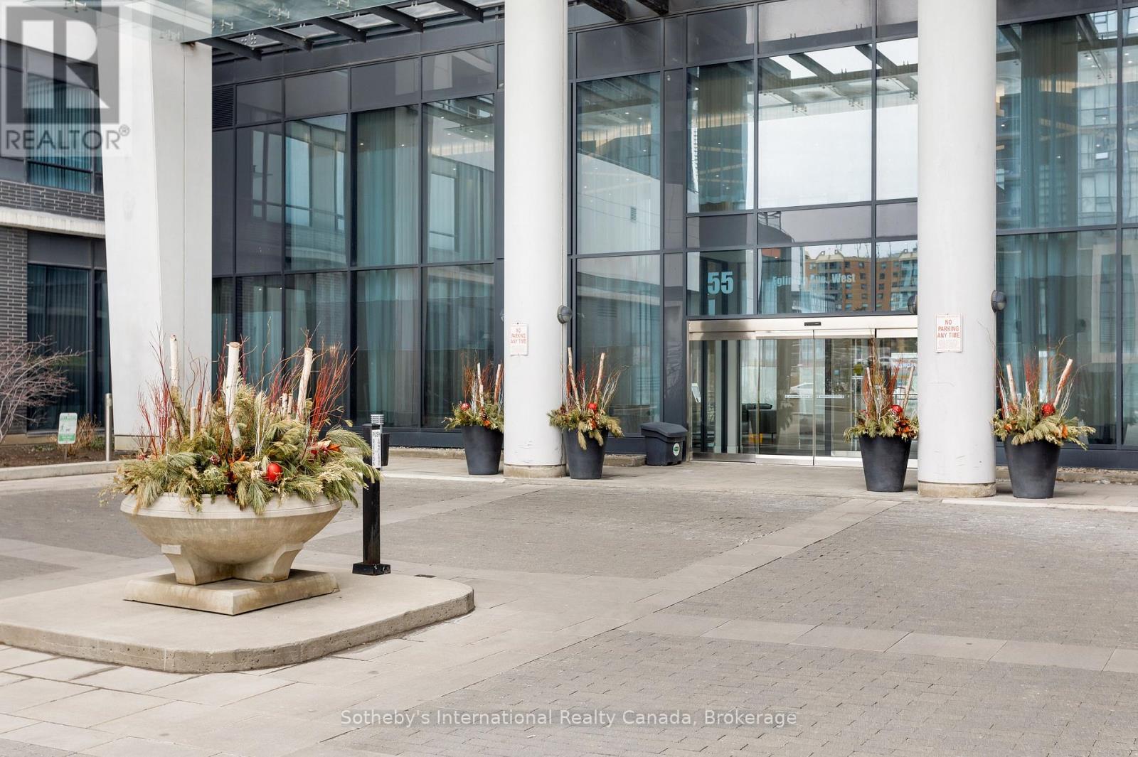 1010 - 55 EGLINTON AVENUE W