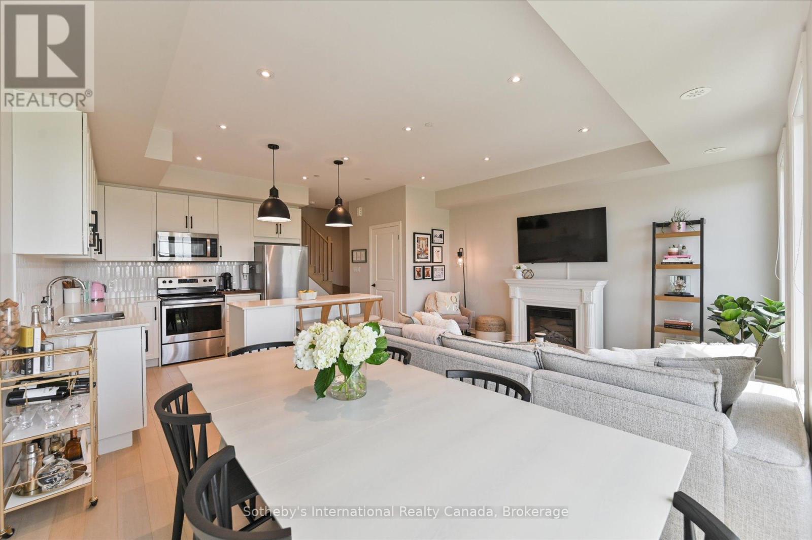 31 - 2199 LILLYKIN STREET