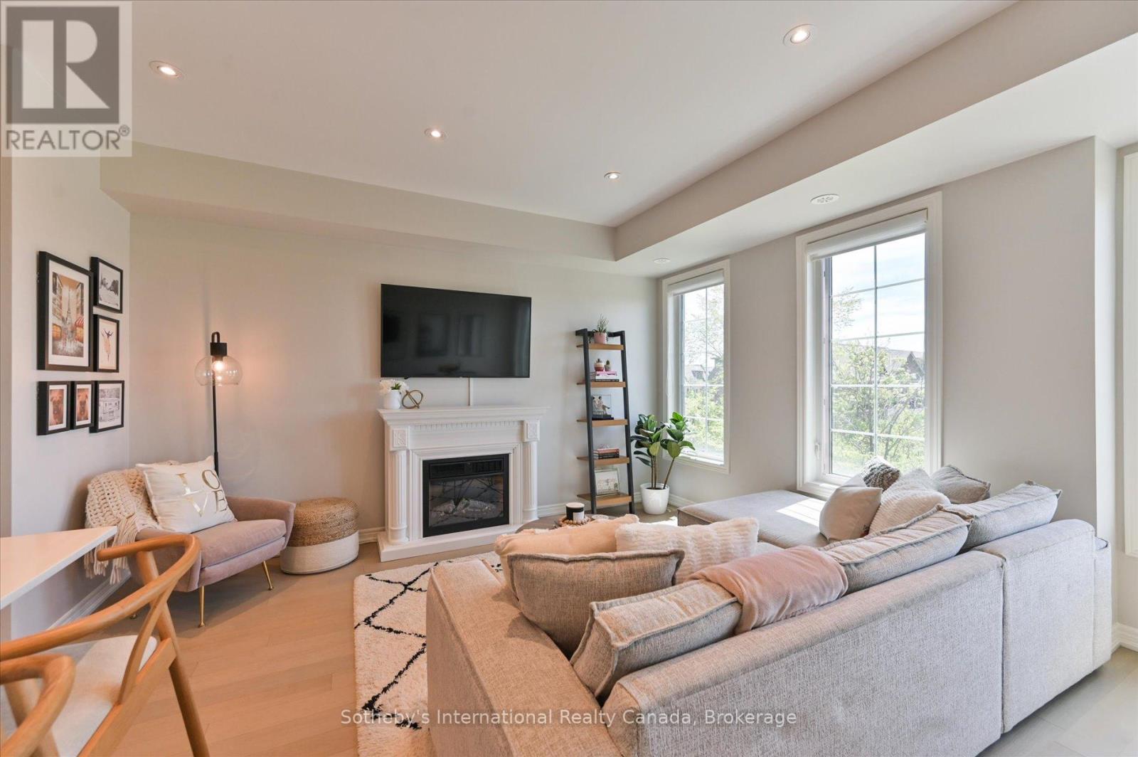 31 - 2199 LILLYKIN STREET