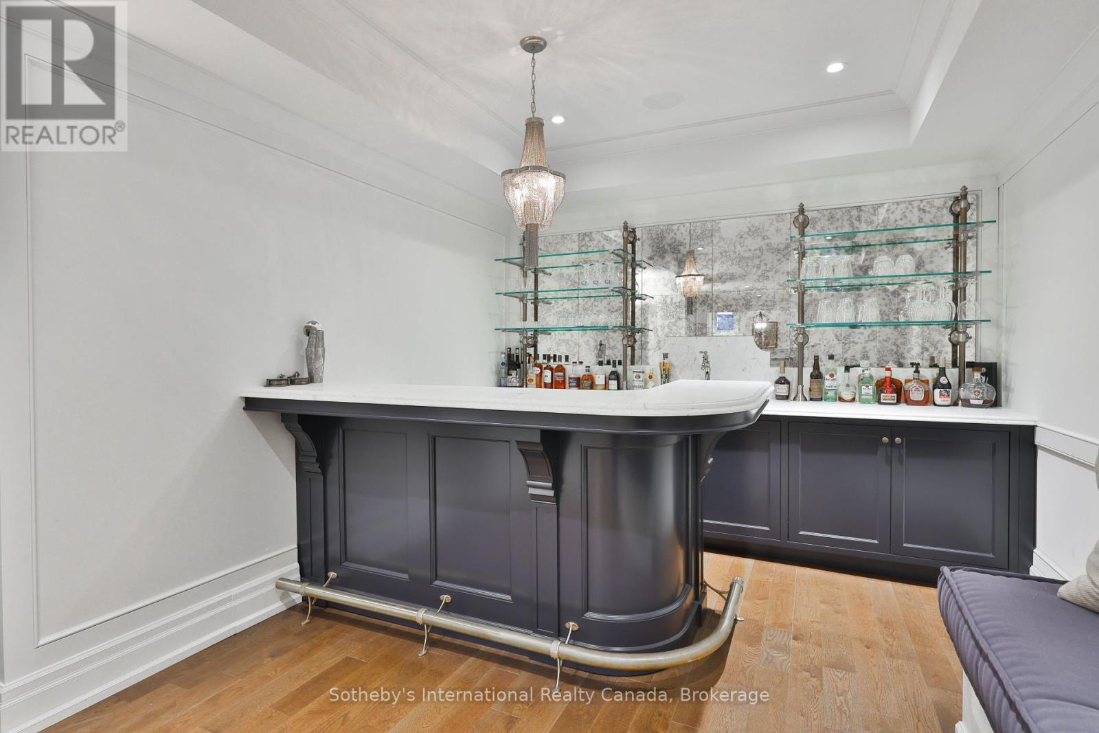 1497 LAKESHORE ROAD W