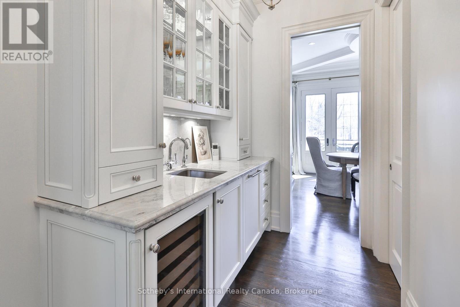 1497 LAKESHORE ROAD W