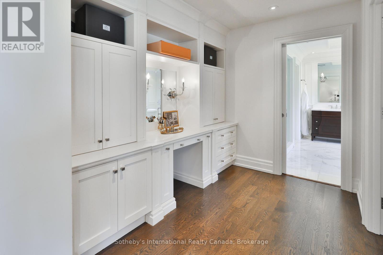 1497 LAKESHORE ROAD W