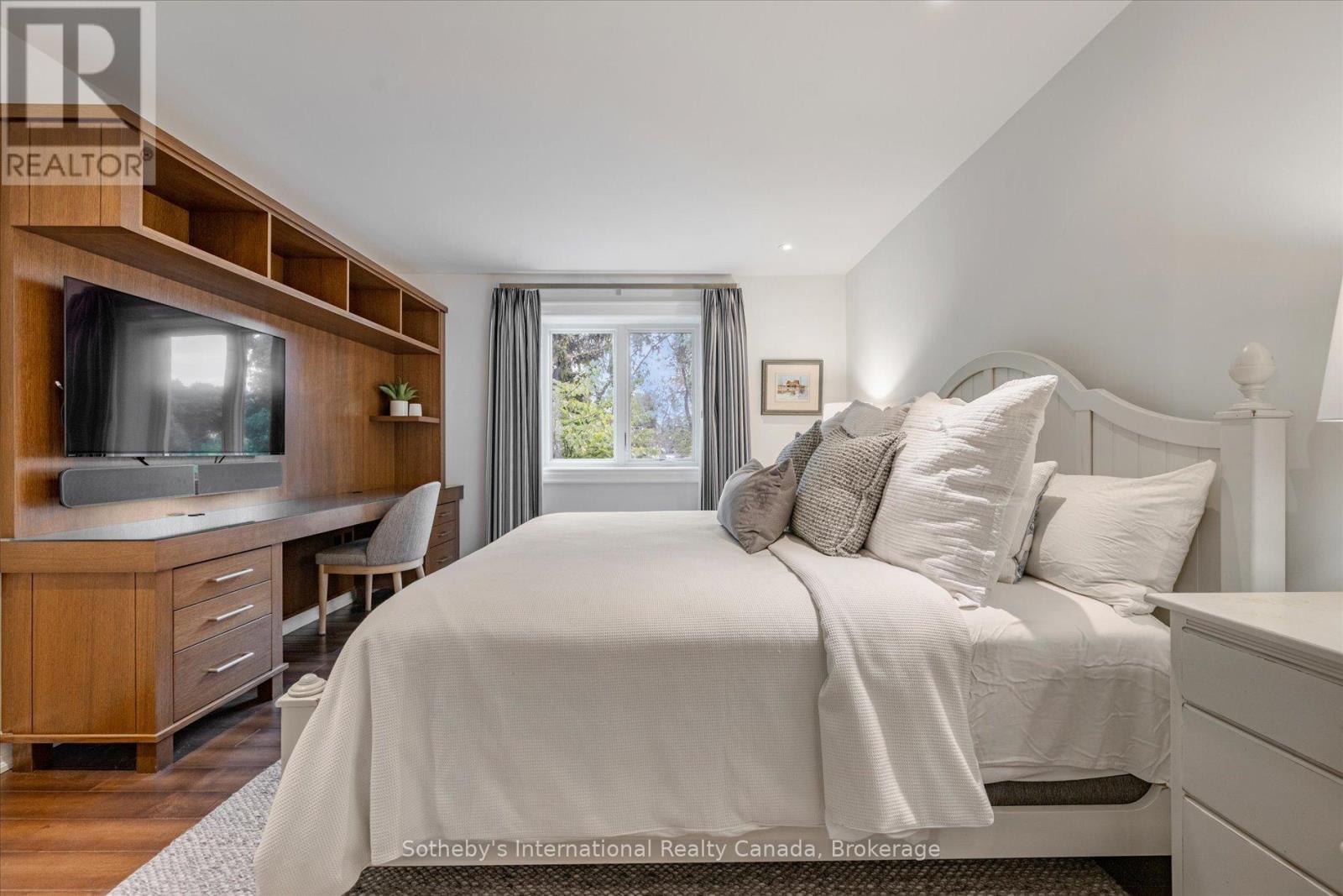4169 LAKESHORE ROAD