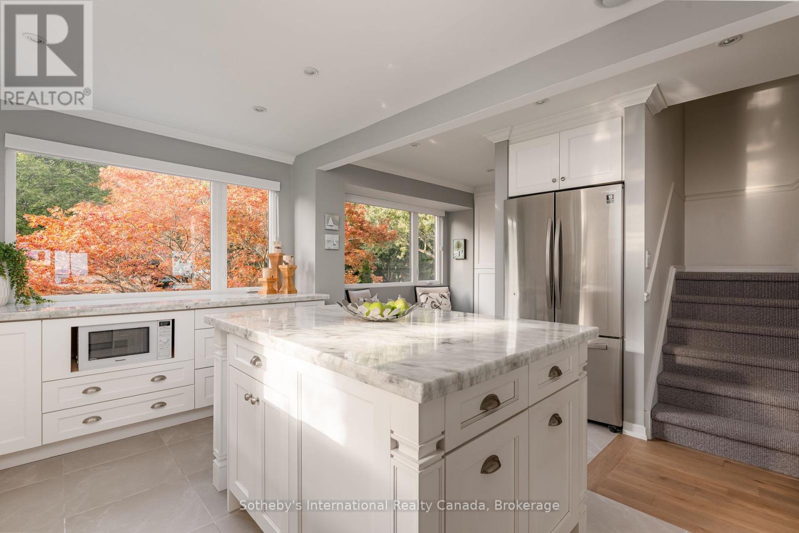 2068 WATER'S EDGE DRIVE
