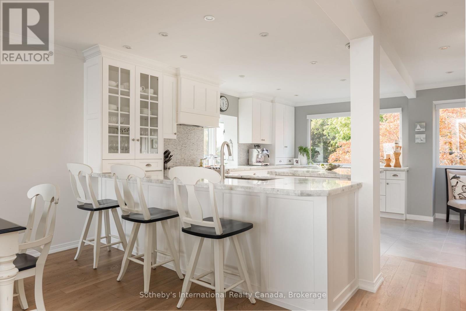 2068 WATER'S EDGE DRIVE