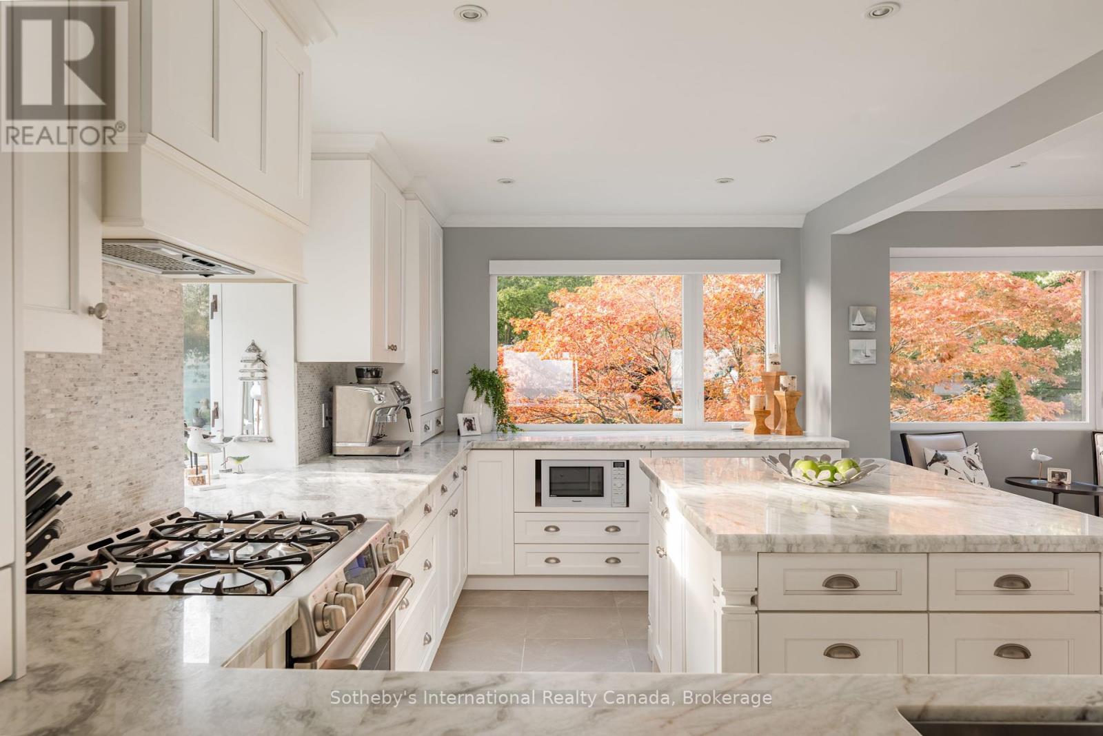 2068 WATER'S EDGE DRIVE