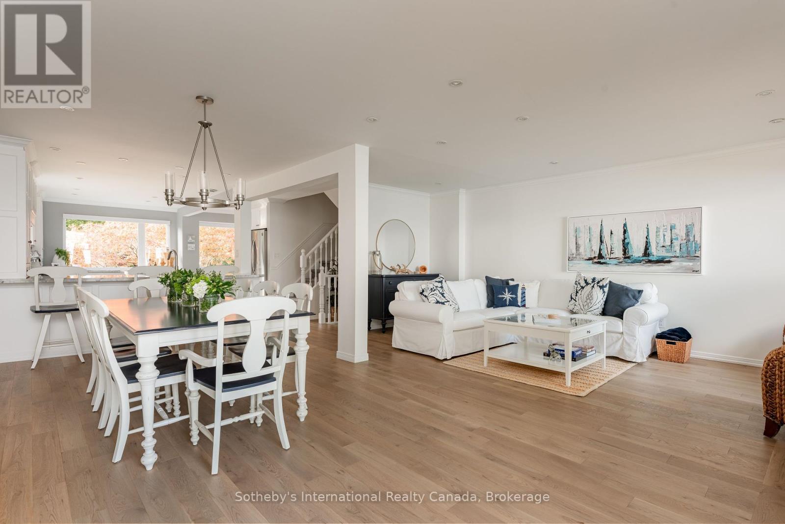 2068 WATER'S EDGE DRIVE