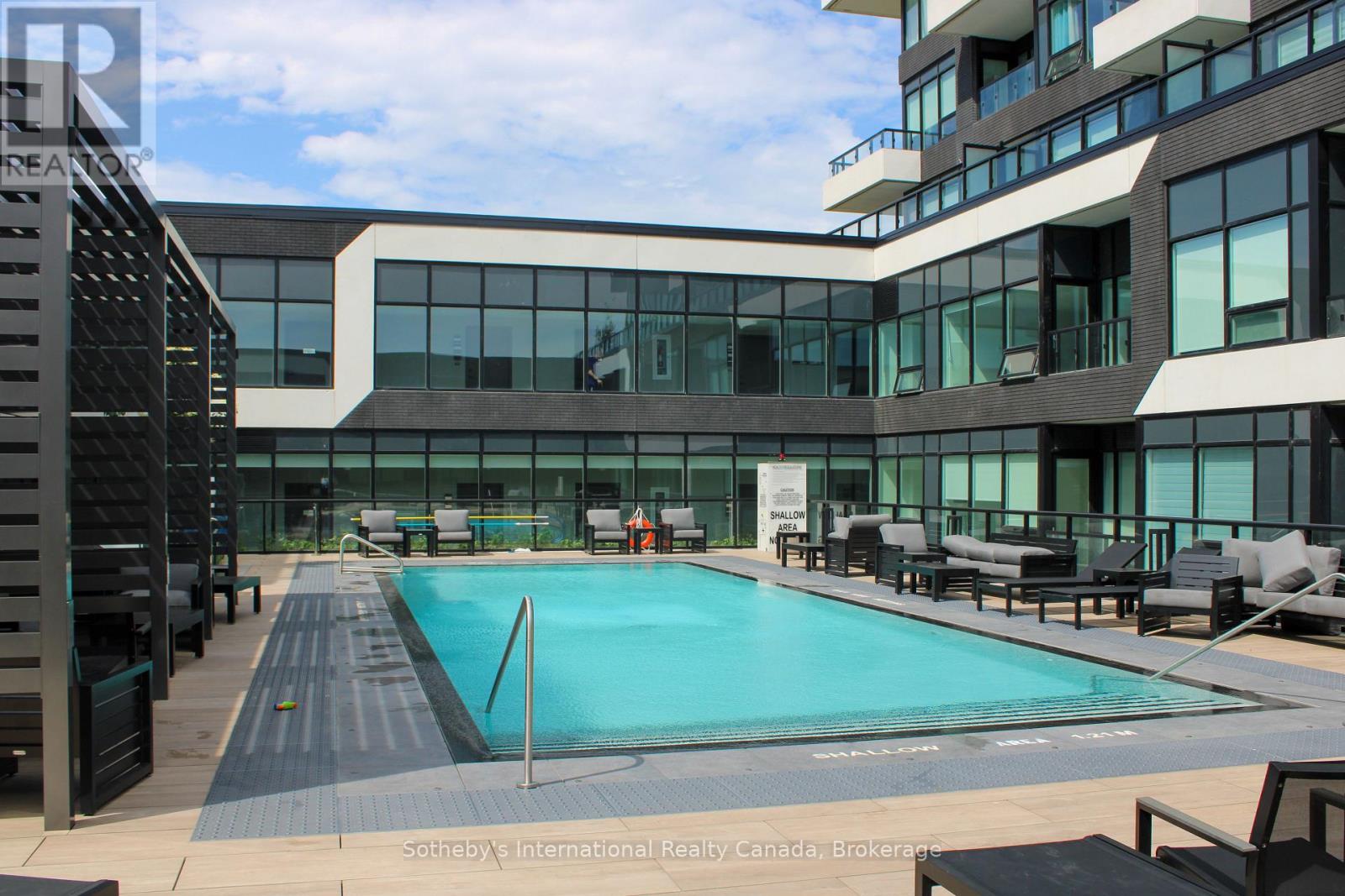 413 - 2489 TAUNTON ROAD