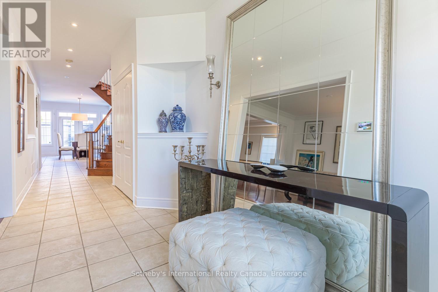 2472 UPPER VALLEY CRESCENT