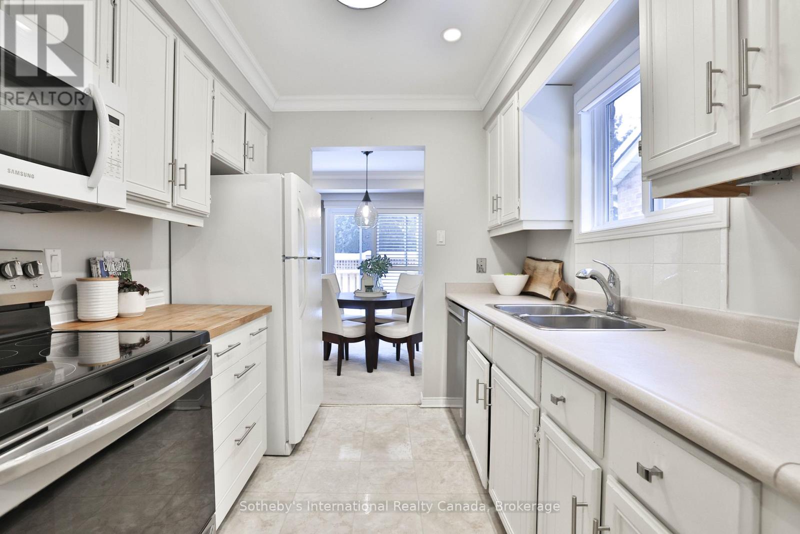 7 - 5255 LAKESHORE ROAD