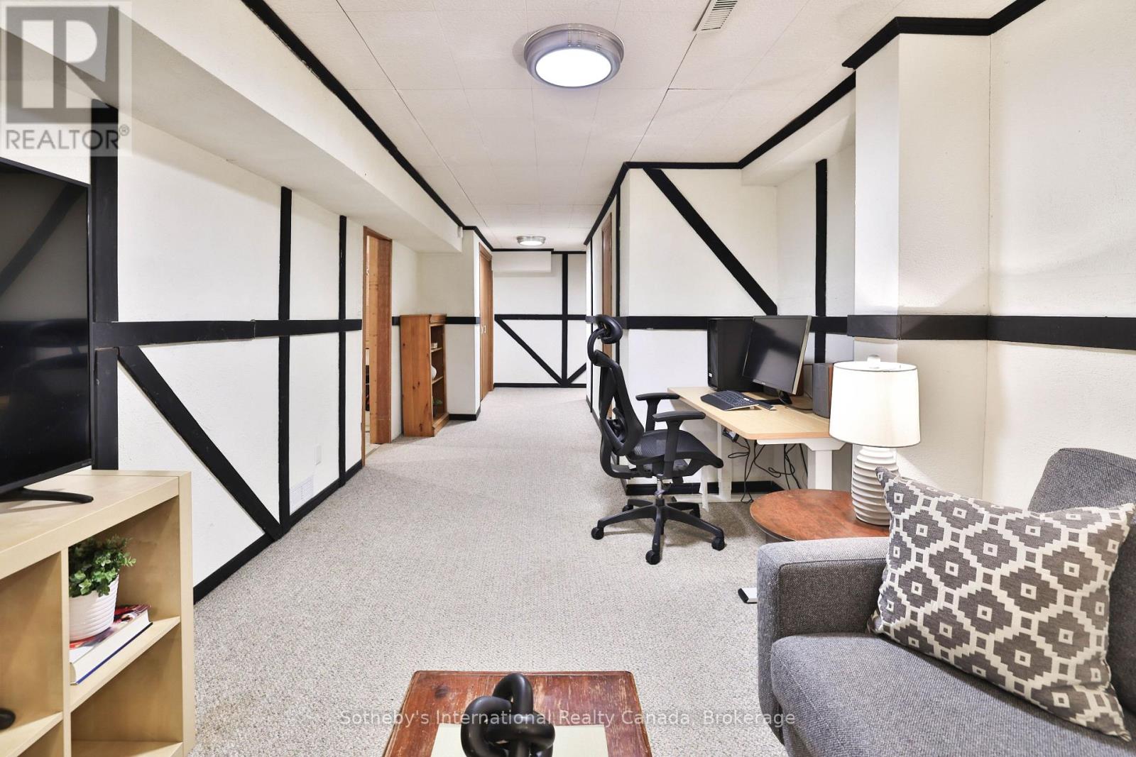 7 - 5255 LAKESHORE ROAD