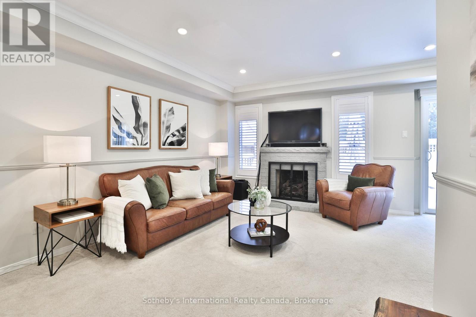 7 - 5255 LAKESHORE ROAD