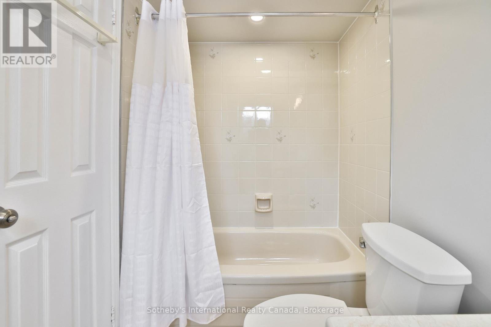 7 - 5255 LAKESHORE ROAD