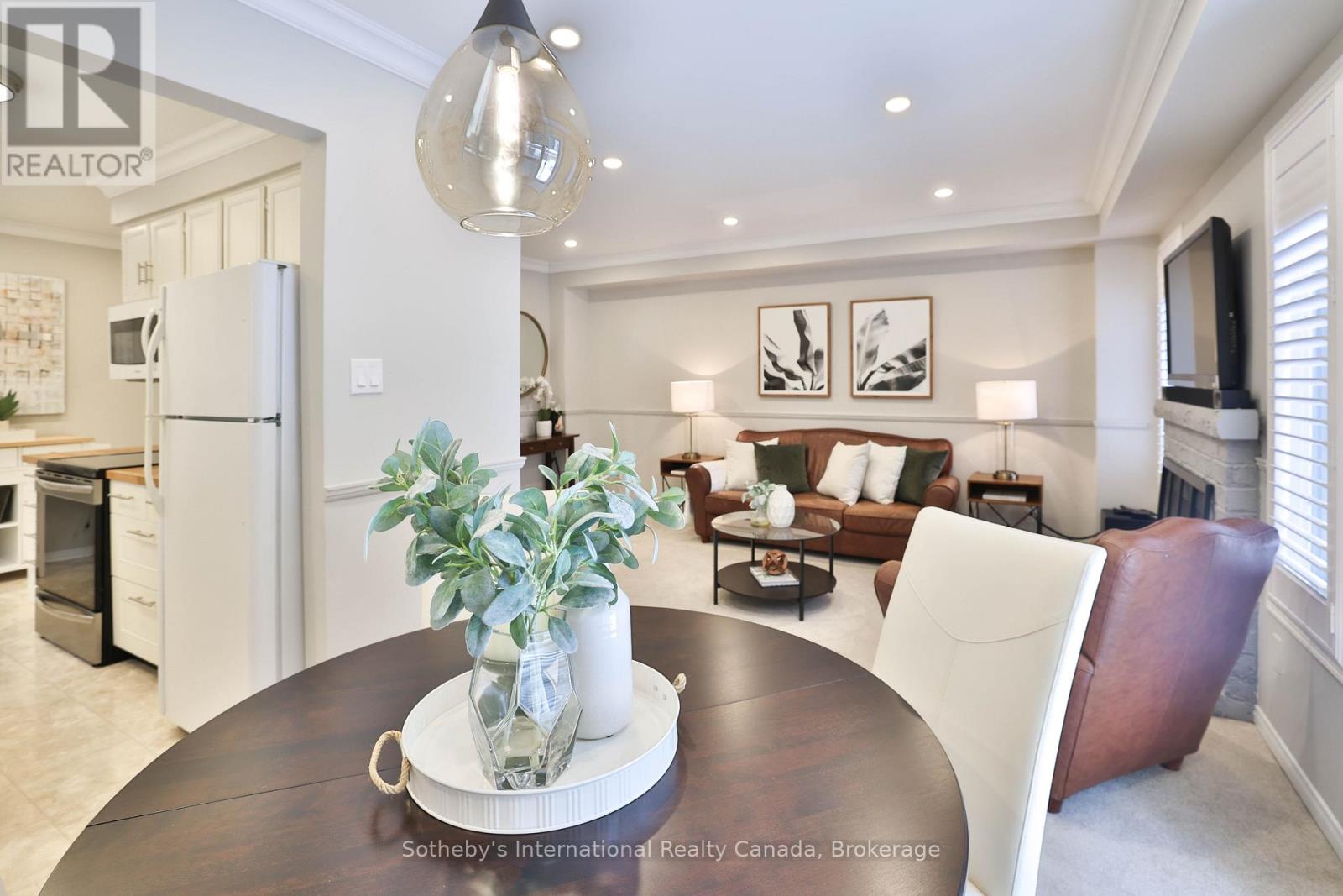 7 - 5255 LAKESHORE ROAD