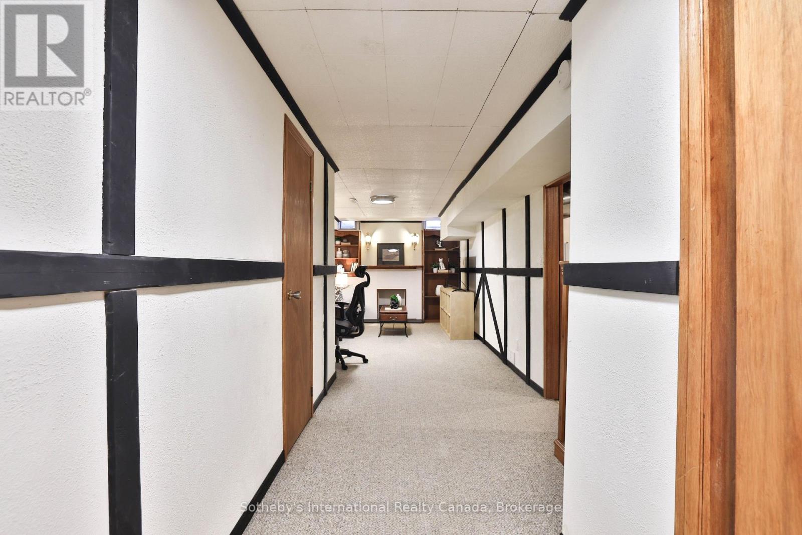 7 - 5255 LAKESHORE ROAD