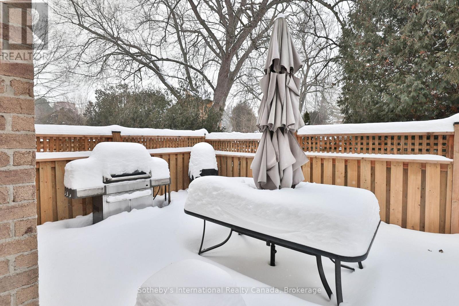 7 - 5255 LAKESHORE ROAD