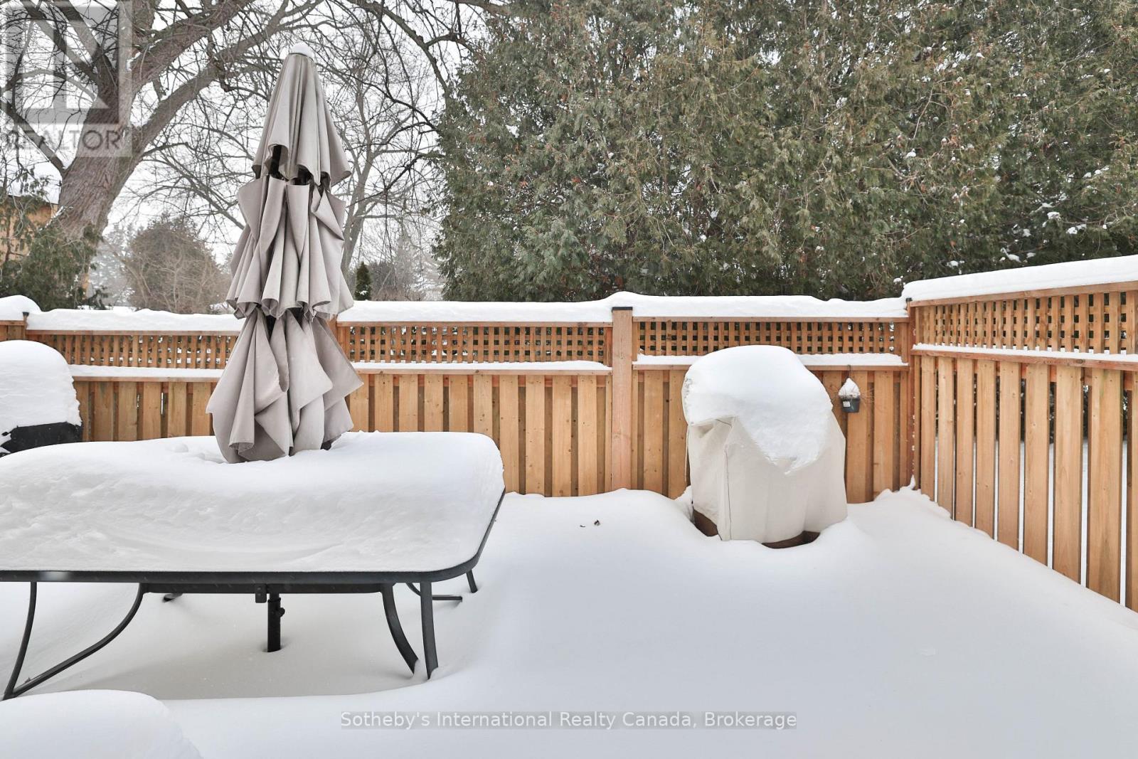 7 - 5255 LAKESHORE ROAD