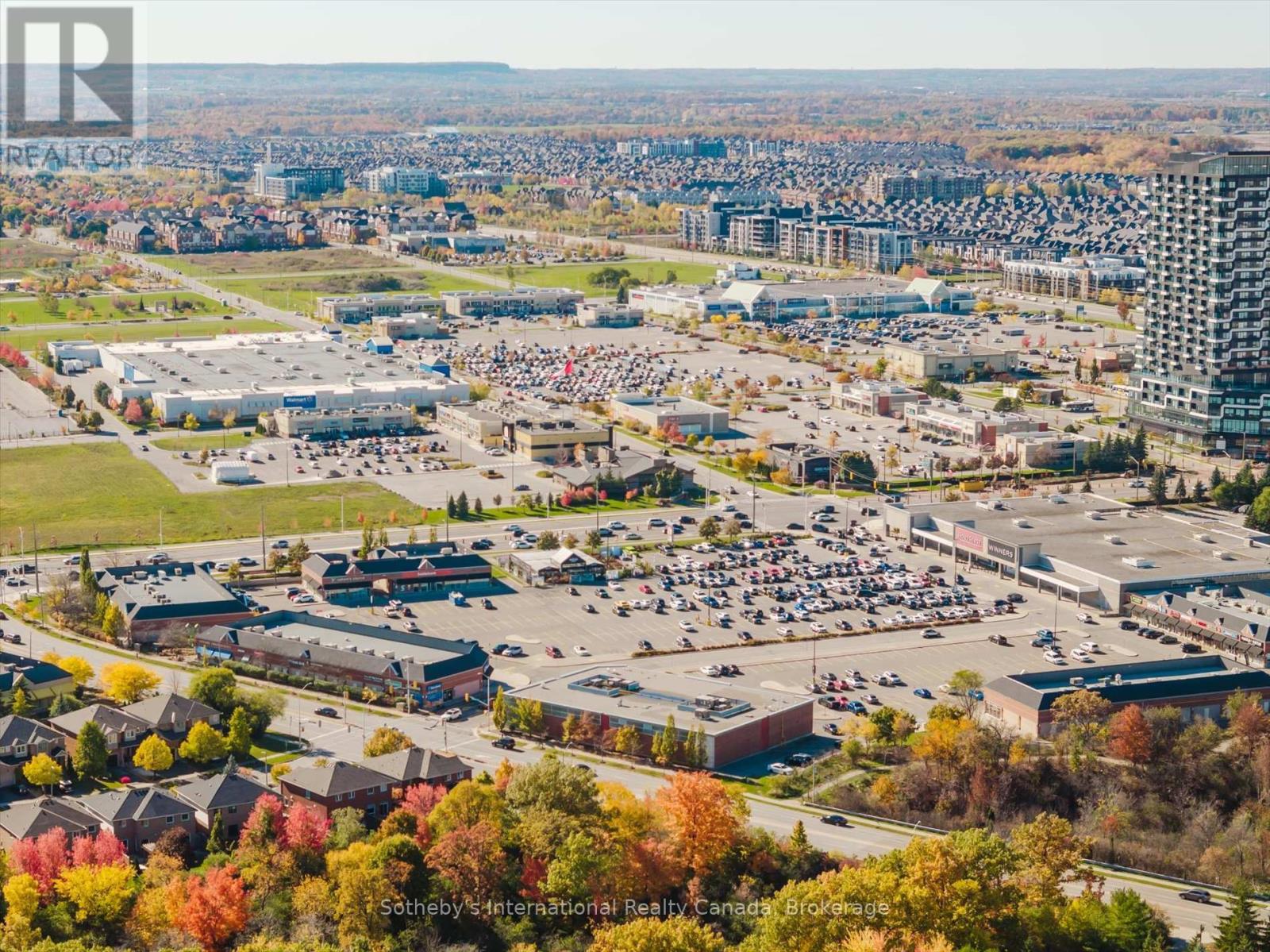 21 - 300 RAVINEVIEW WAY