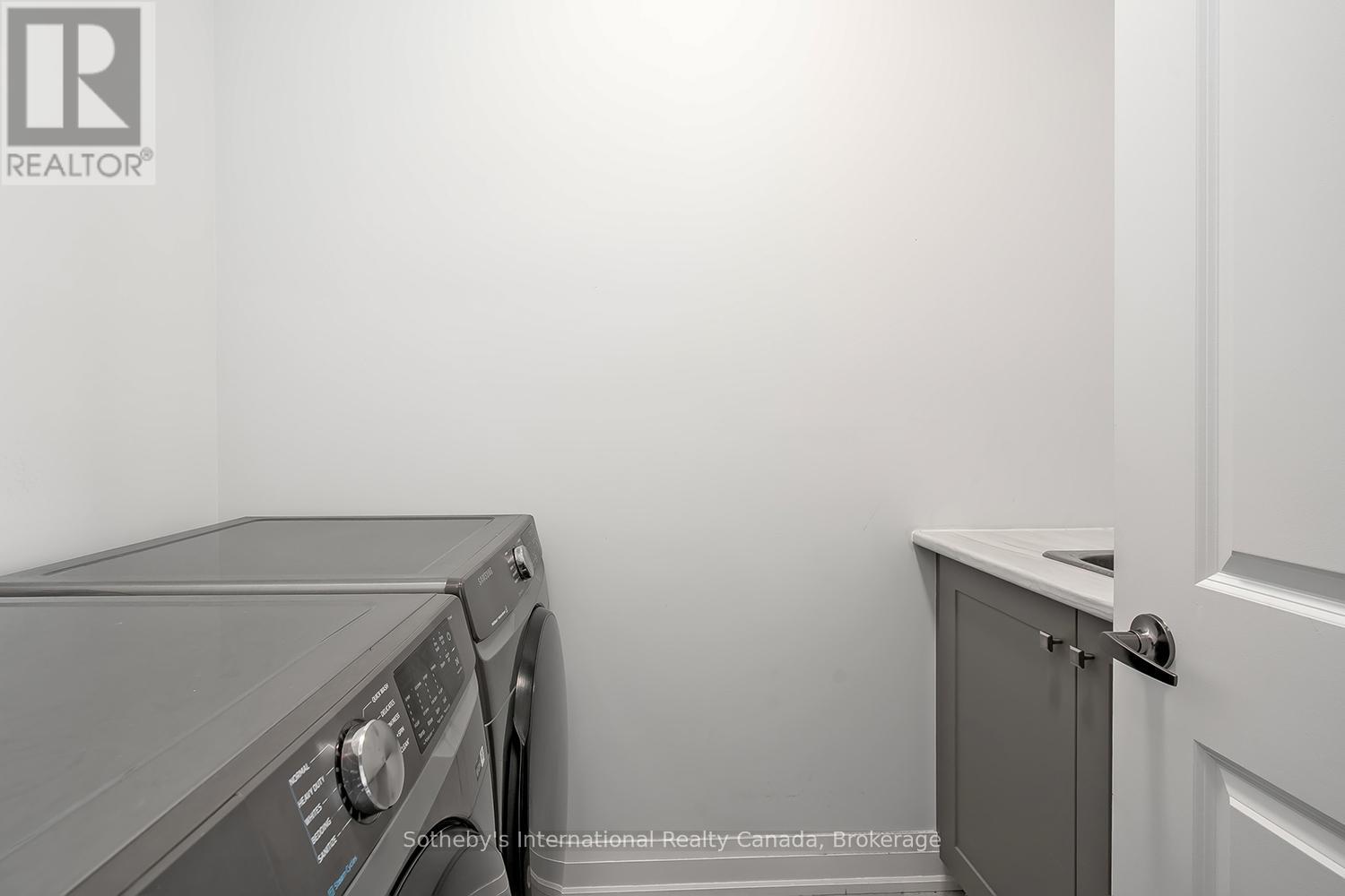 1492 YELLOW ROSE CIRCLE