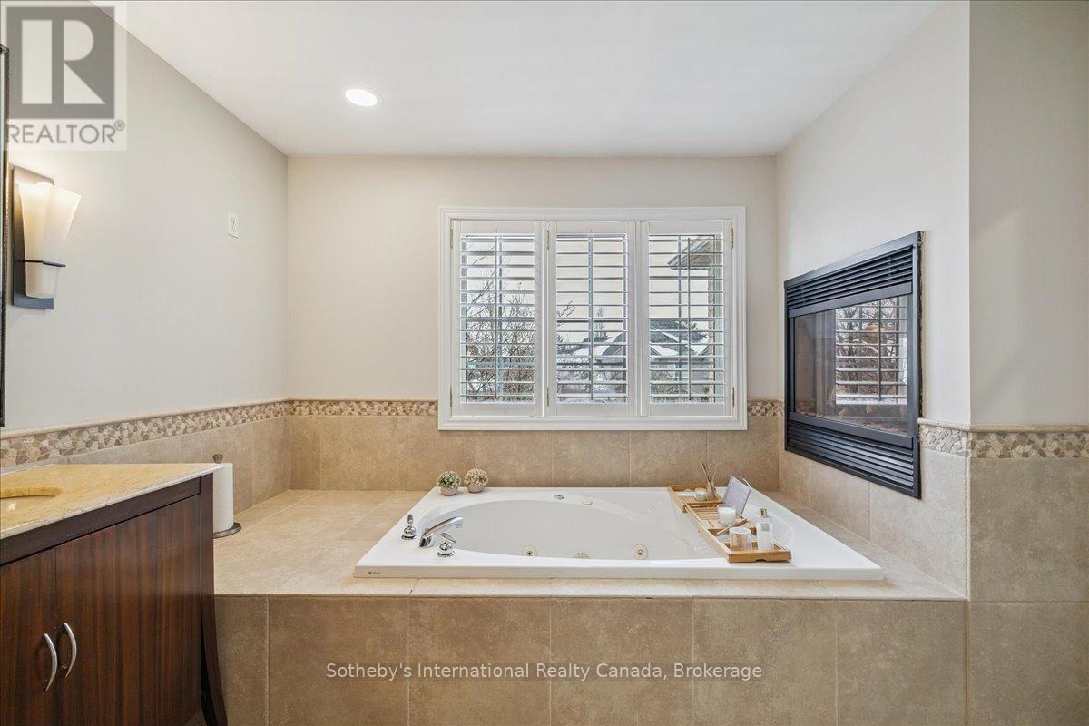 2509 ARMOUR CRESCENT