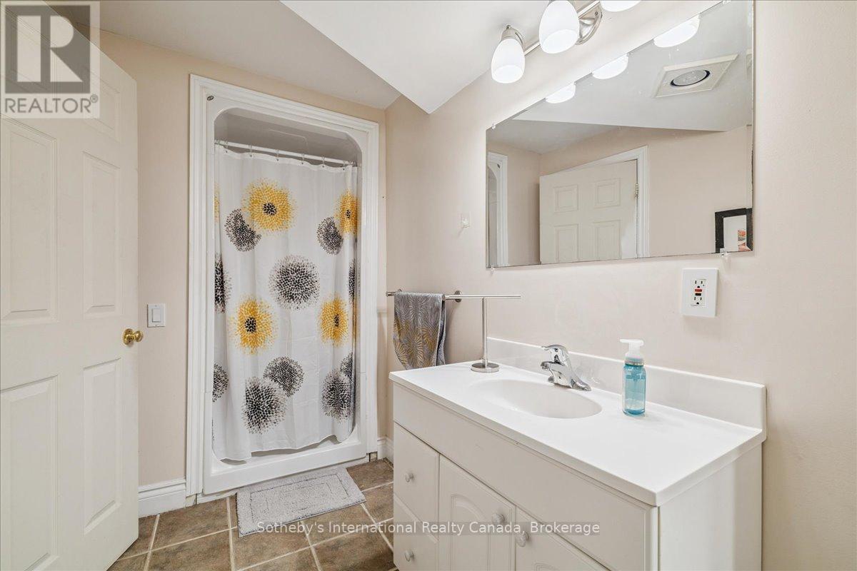 2509 ARMOUR CRESCENT