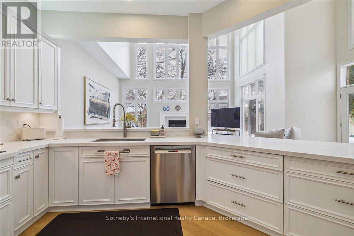 2509 ARMOUR CRESCENT