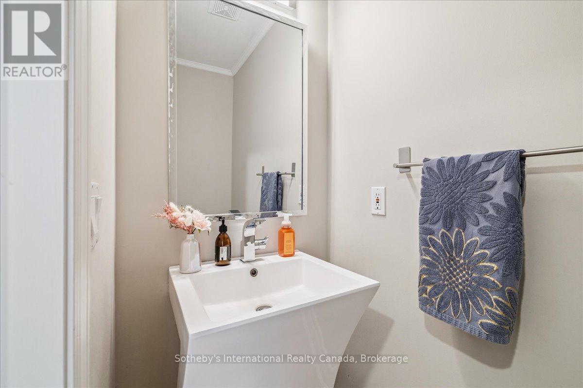 2509 ARMOUR CRESCENT