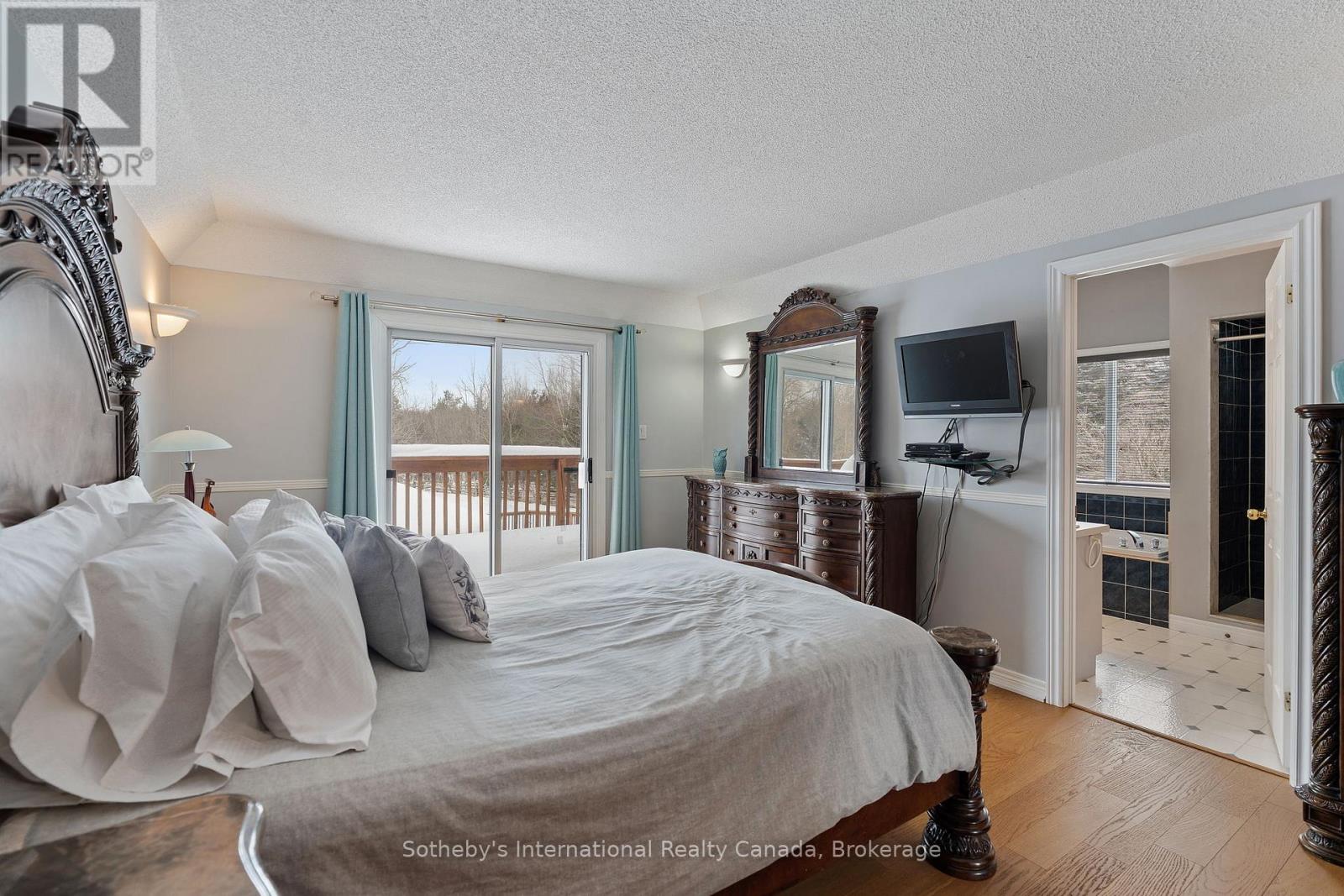 2091 COUNTRY LANE COURT