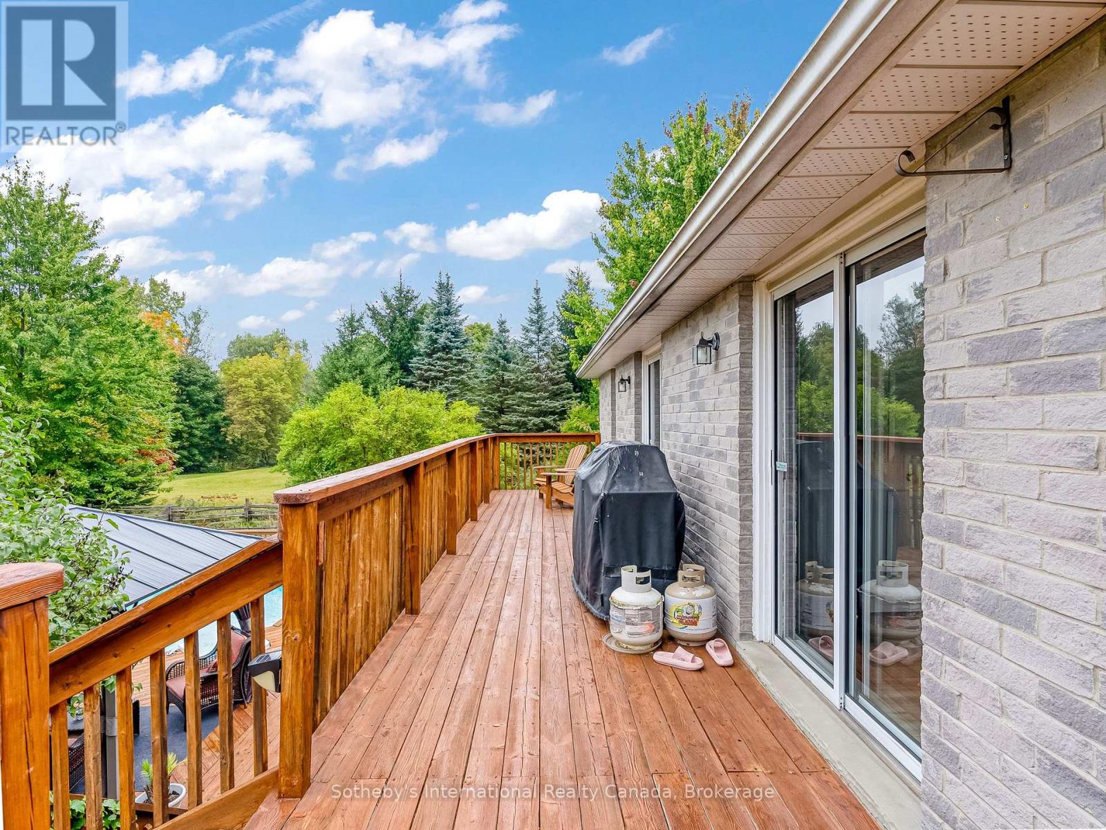 2091 COUNTRY LANE COURT