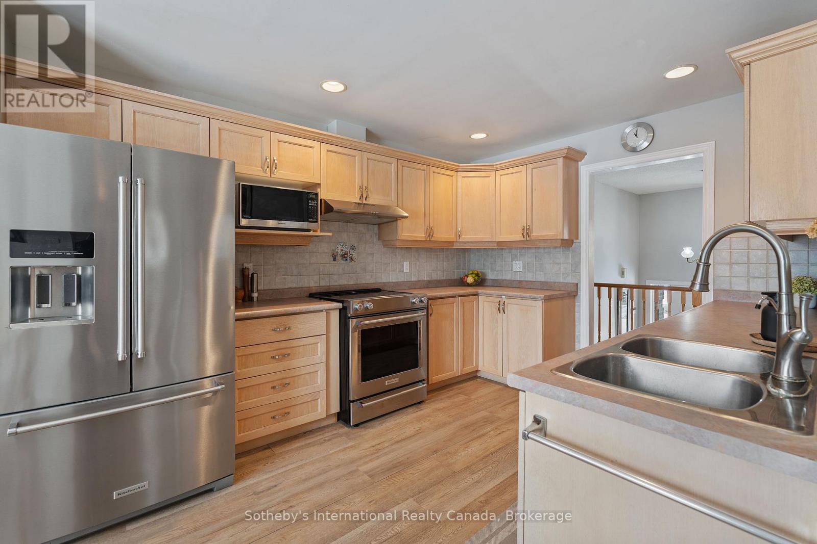 2091 COUNTRY LANE COURT