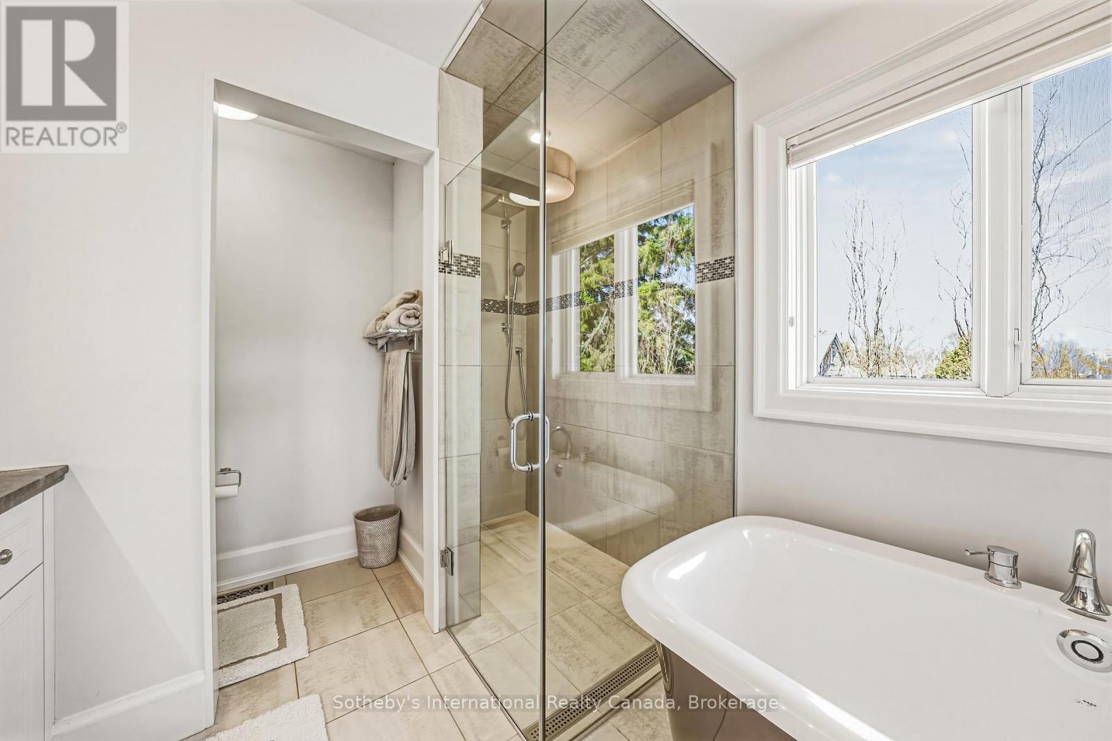 476 PATRICIA DRIVE