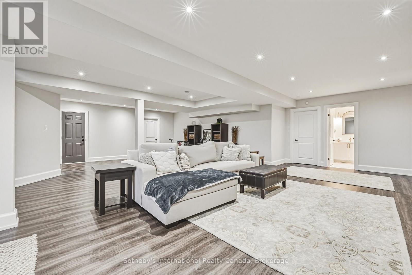 476 PATRICIA DRIVE