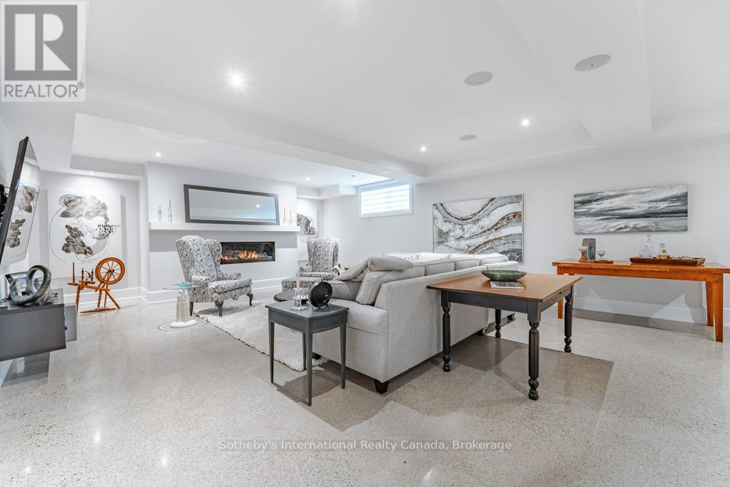 552 BOBOLINK ROAD