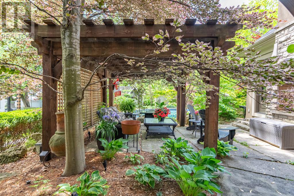 552 BOBOLINK ROAD
