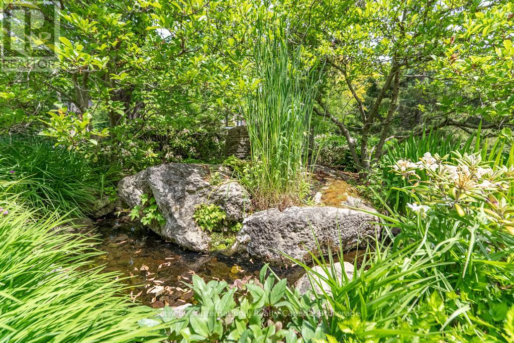 552 BOBOLINK ROAD