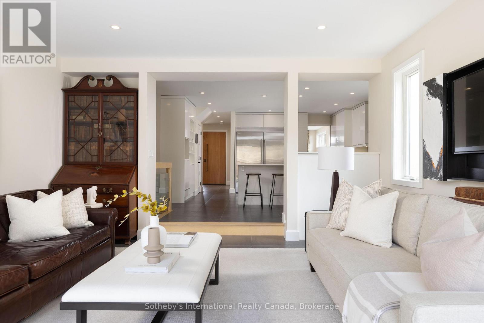 367 SPRUCE STREET