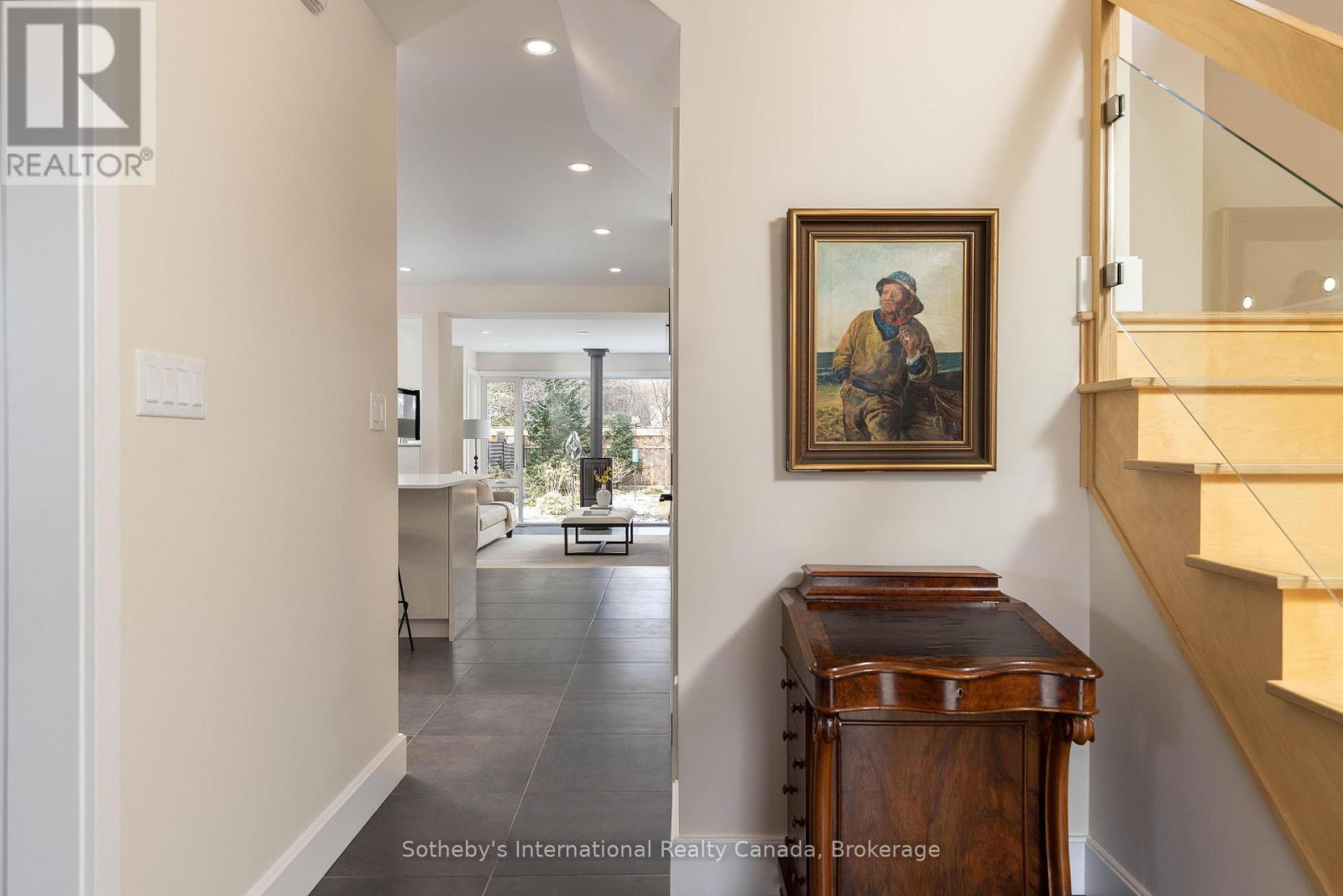 367 SPRUCE STREET