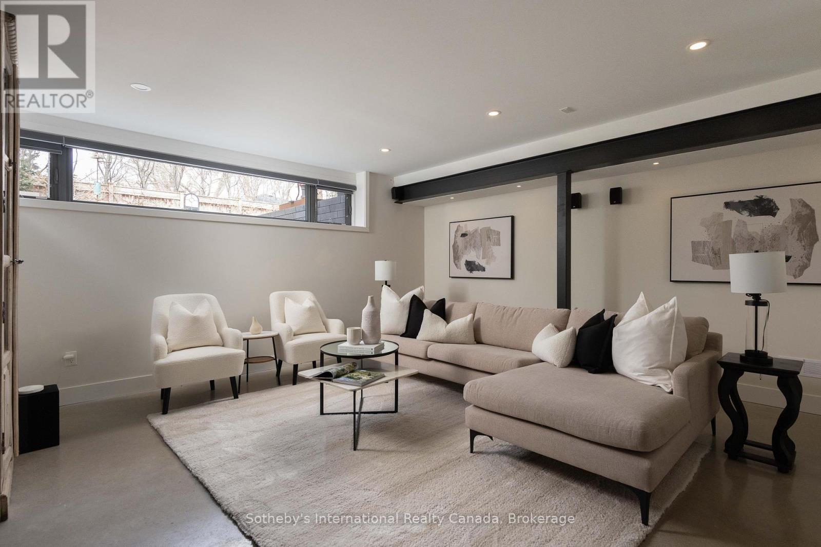 367 SPRUCE STREET